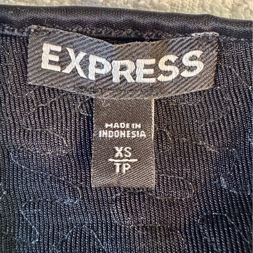 BUNDLE Express Dressy Tops - Black, Gold, Silver - Picture 15 of 16